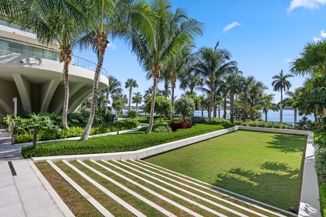 For Sale: $4,850,000 (3 beds, 2 baths, 2561 Square Feet)