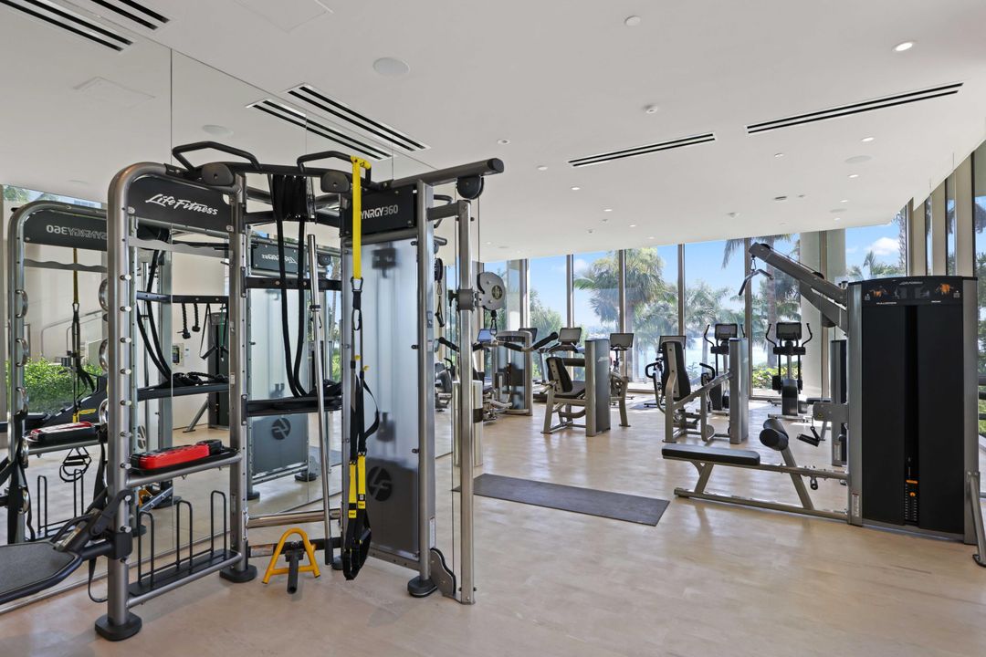 For Sale: $4,850,000 (3 beds, 2 baths, 2561 Square Feet)