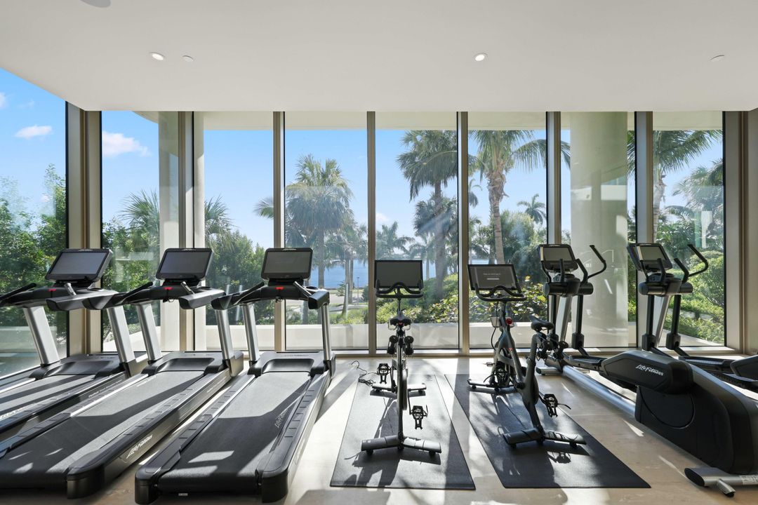 For Sale: $4,850,000 (3 beds, 2 baths, 2561 Square Feet)