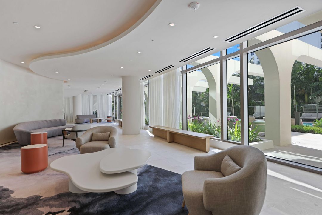 For Sale: $4,850,000 (3 beds, 2 baths, 2561 Square Feet)