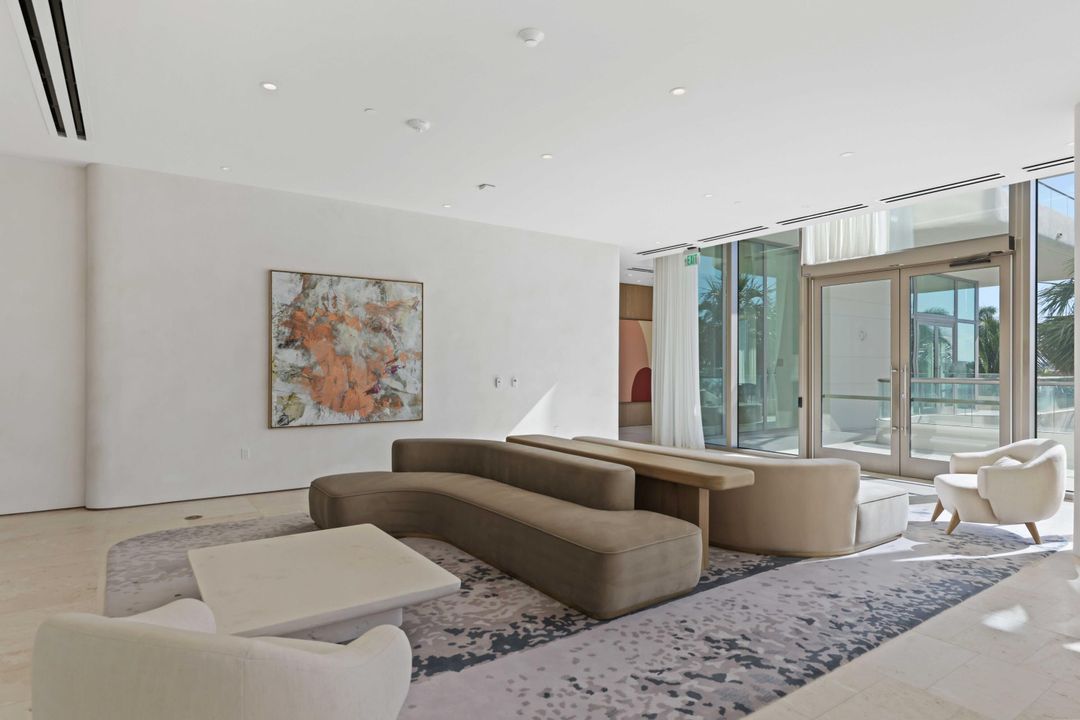 For Sale: $4,850,000 (3 beds, 2 baths, 2561 Square Feet)