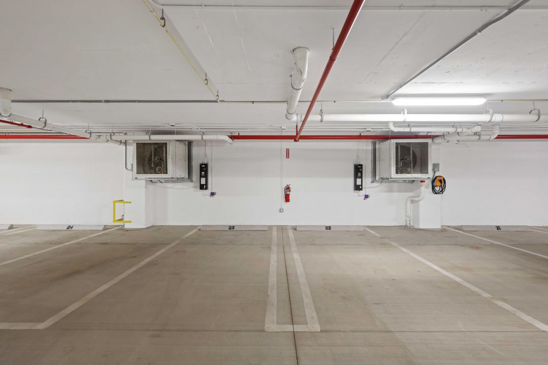 For Sale: $4,850,000 (3 beds, 2 baths, 2561 Square Feet)