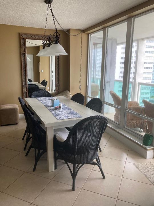 Active With Contract: $4,400 (2 beds, 2 baths, 1500 Square Feet)
