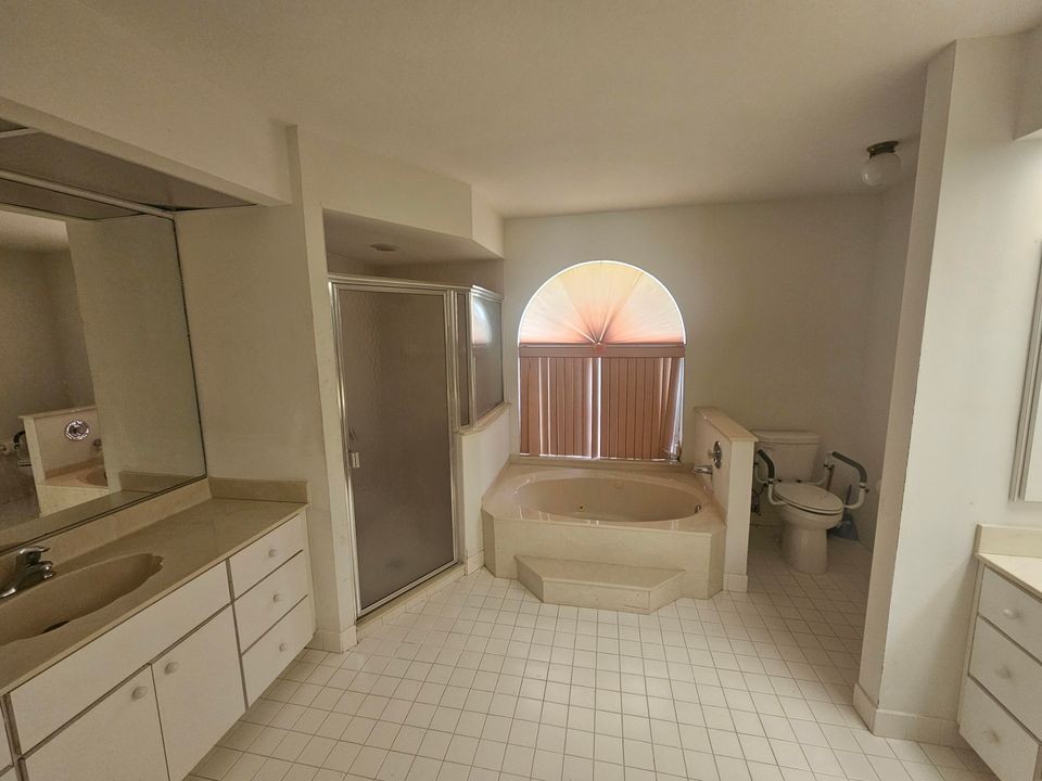 Active With Contract: $300,000 (3 beds, 2 baths, 2408 Square Feet)