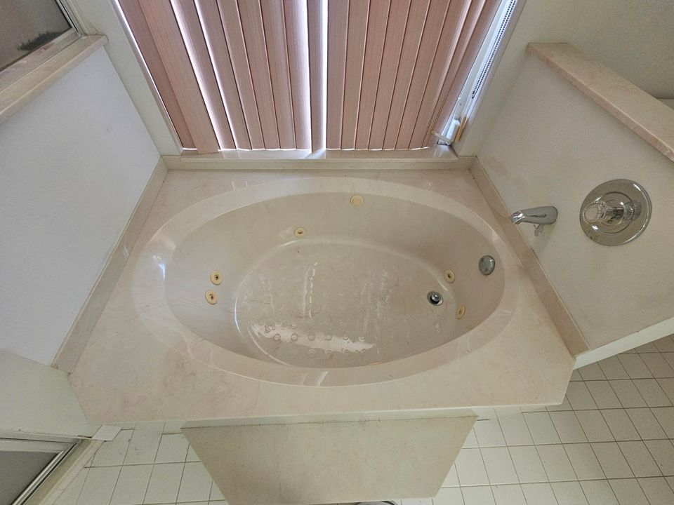 Active With Contract: $300,000 (3 beds, 2 baths, 2408 Square Feet)