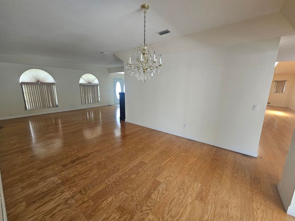 Active With Contract: $300,000 (3 beds, 2 baths, 2408 Square Feet)