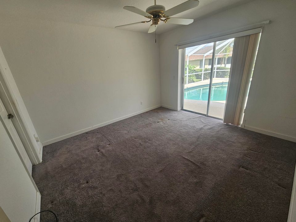 Active With Contract: $300,000 (3 beds, 2 baths, 2408 Square Feet)