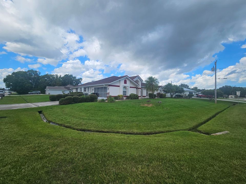 Active With Contract: $300,000 (3 beds, 2 baths, 2408 Square Feet)