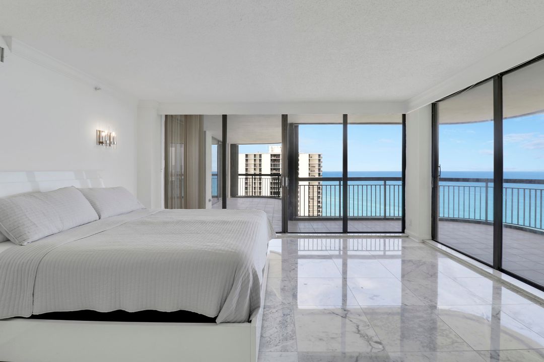 合同活跃: $15,000 (3 贝兹, 3 浴室, 2614 平方英尺)