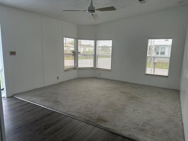 En Venta: $39,900 (2 camas, 2 baños, 864 Pies cuadrados)