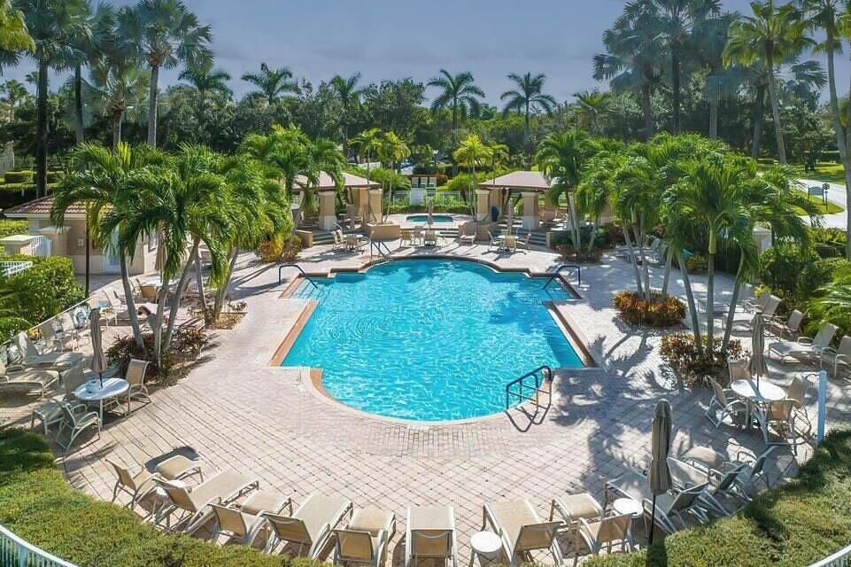 Activo con contrato: $220,000 (3 camas, 2 baños, 1869 Pies cuadrados)