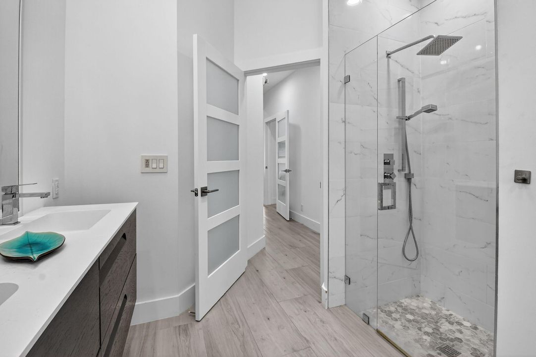 出租: $15,000 (3 贝兹, 2 浴室, 1758 平方英尺)