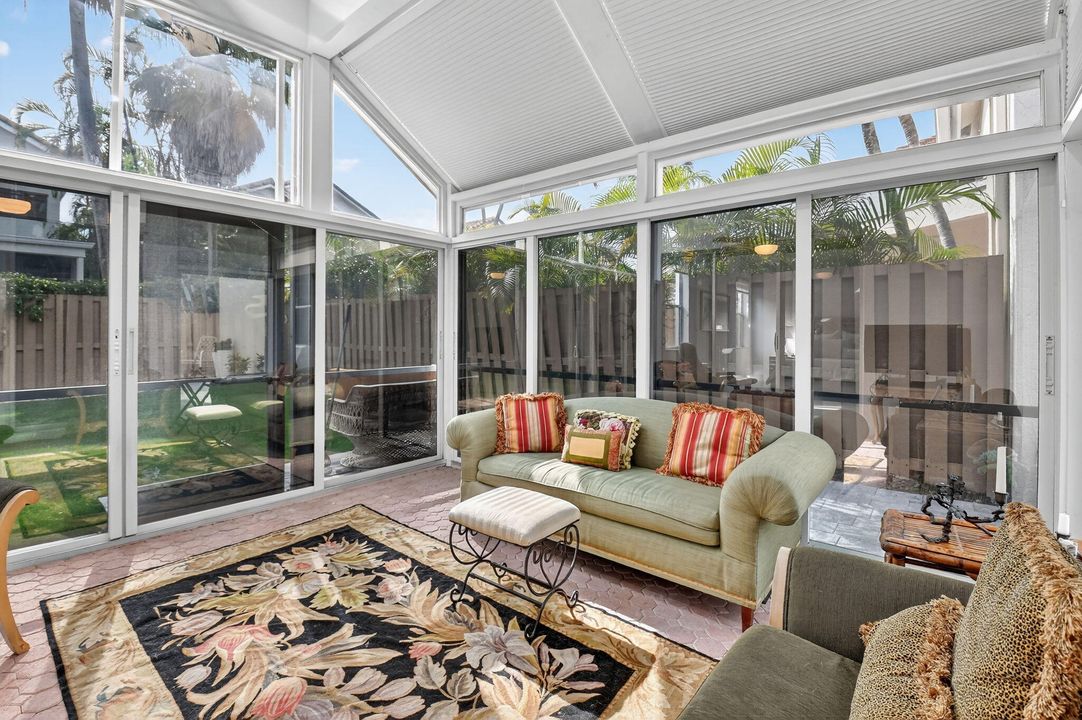 出租: $15,000 (3 贝兹, 2 浴室, 1758 平方英尺)