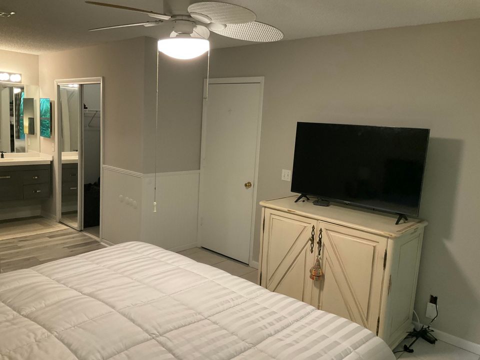 待售: $309,900 (2 贝兹, 2 浴室, 1299 平方英尺)