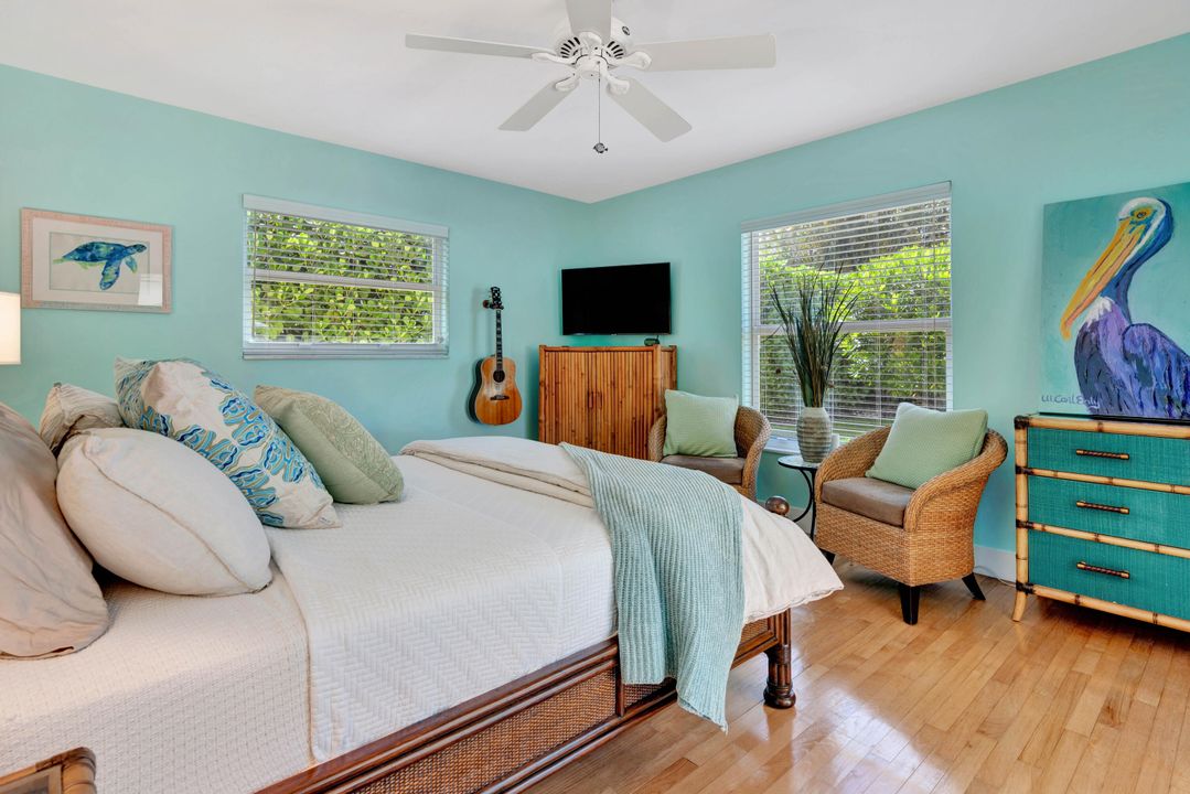 For Sale: $1,999,000 (3 beds, 2 baths, 1462 Square Feet)