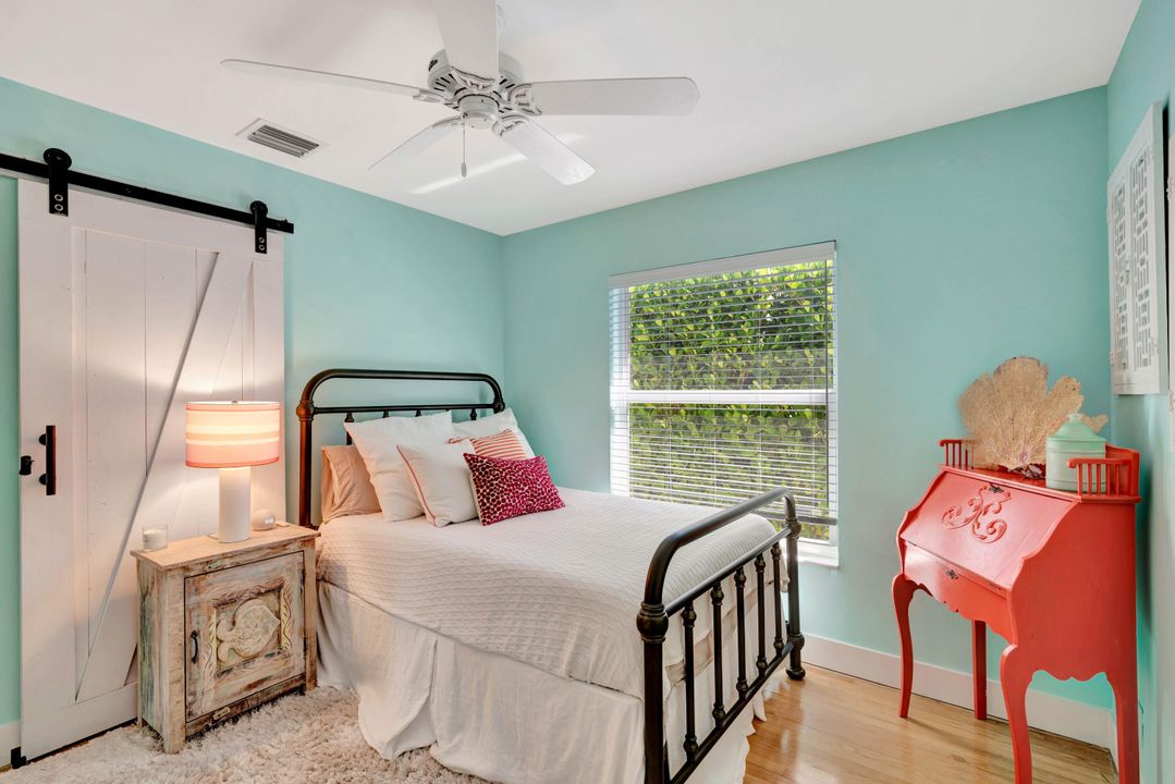 For Sale: $1,999,000 (3 beds, 2 baths, 1462 Square Feet)