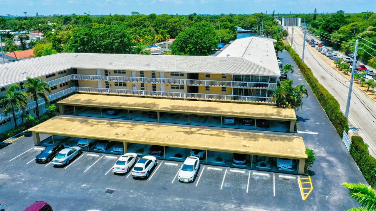 合同活跃: $249,999 (2 贝兹, 2 浴室, 1020 平方英尺)