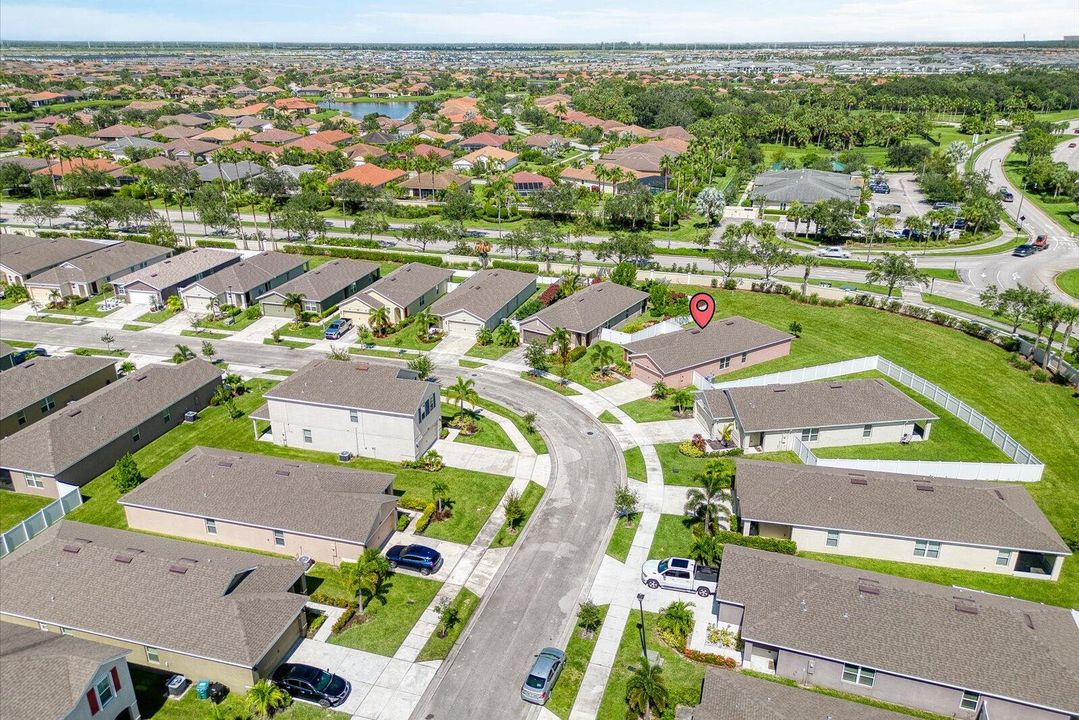 Active With Contract: $2,500 (3 beds, 2 baths, 1535 Square Feet)