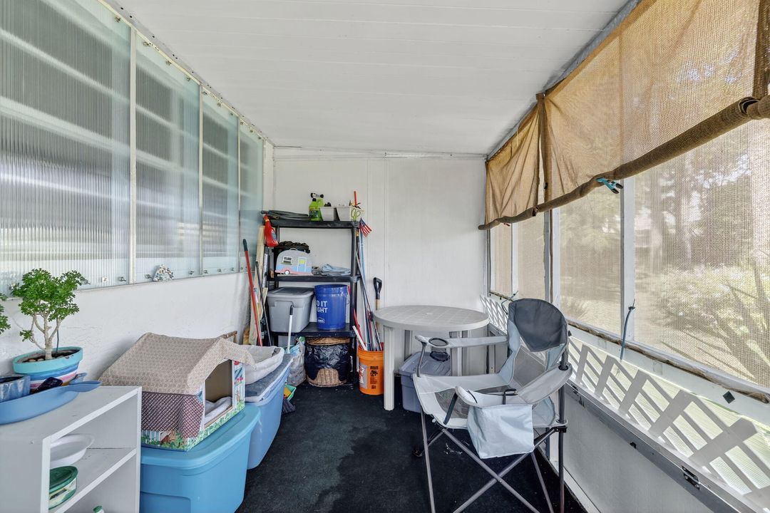 For Sale: $65,000 (1 beds, 1 baths, 816 Square Feet)