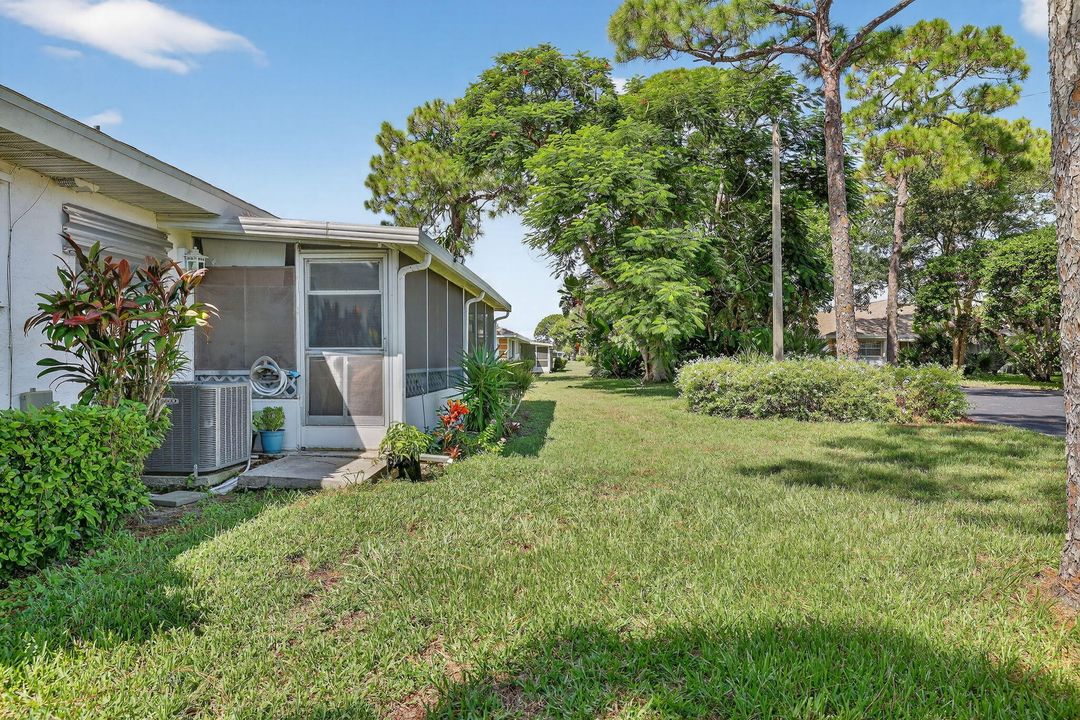 For Sale: $65,000 (1 beds, 1 baths, 816 Square Feet)