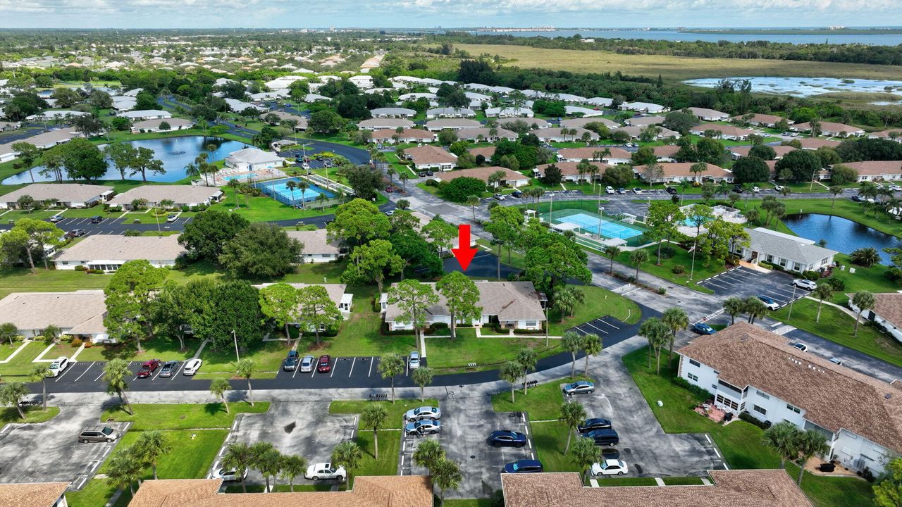 For Sale: $65,000 (1 beds, 1 baths, 816 Square Feet)