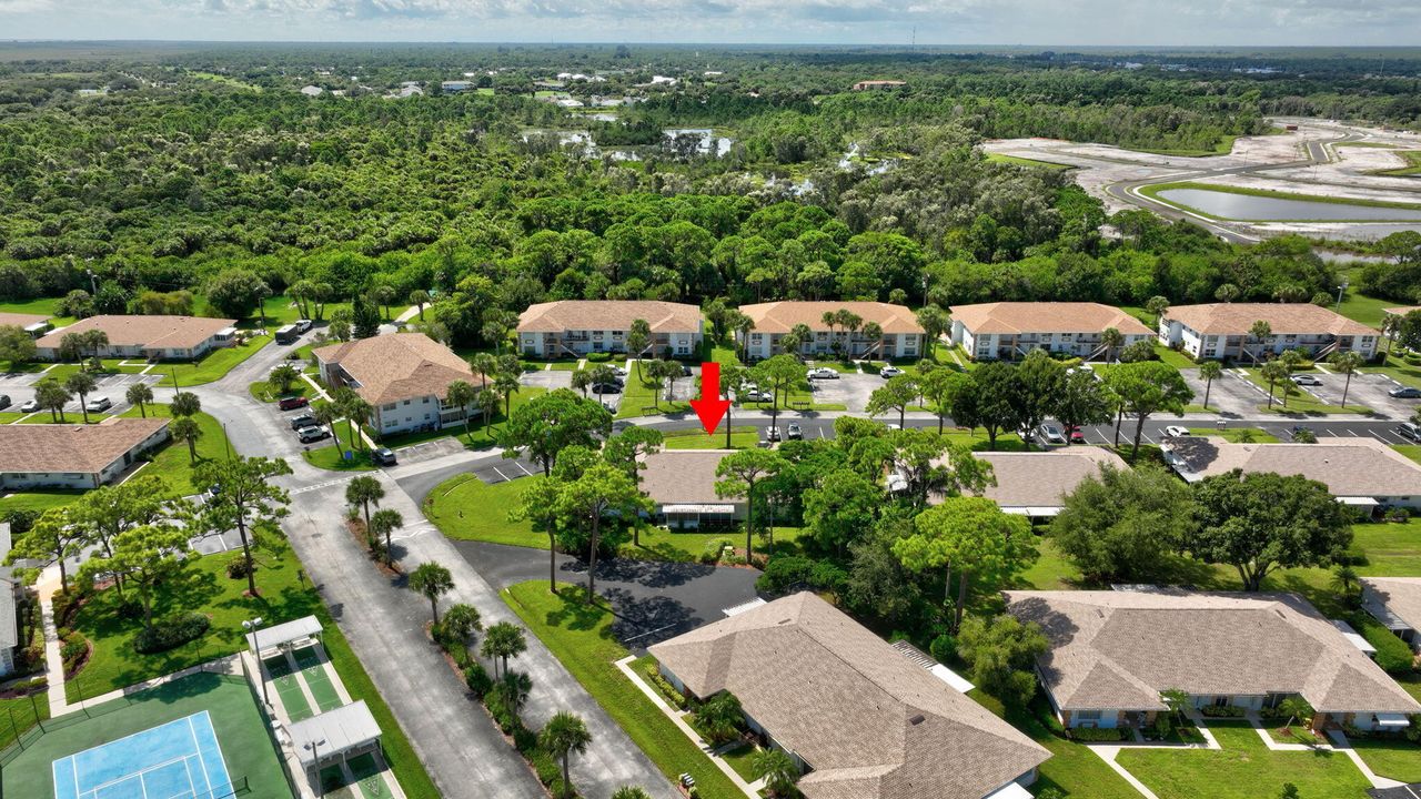 For Sale: $65,000 (1 beds, 1 baths, 816 Square Feet)