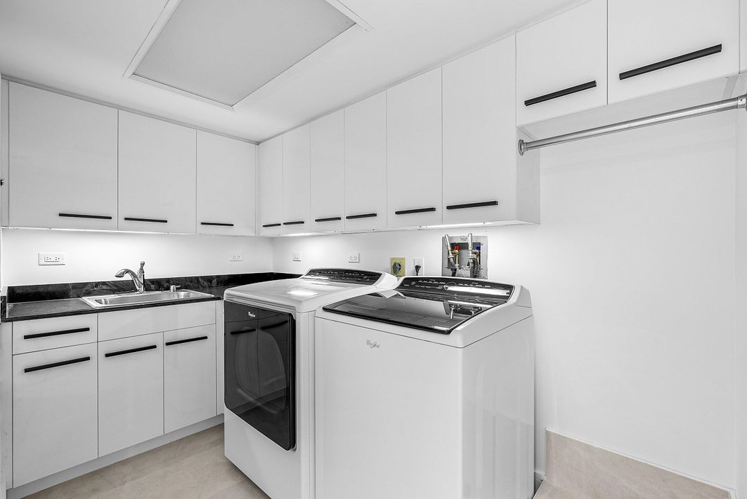 待售: $3,695,000 (2 贝兹, 2 浴室, 2659 平方英尺)