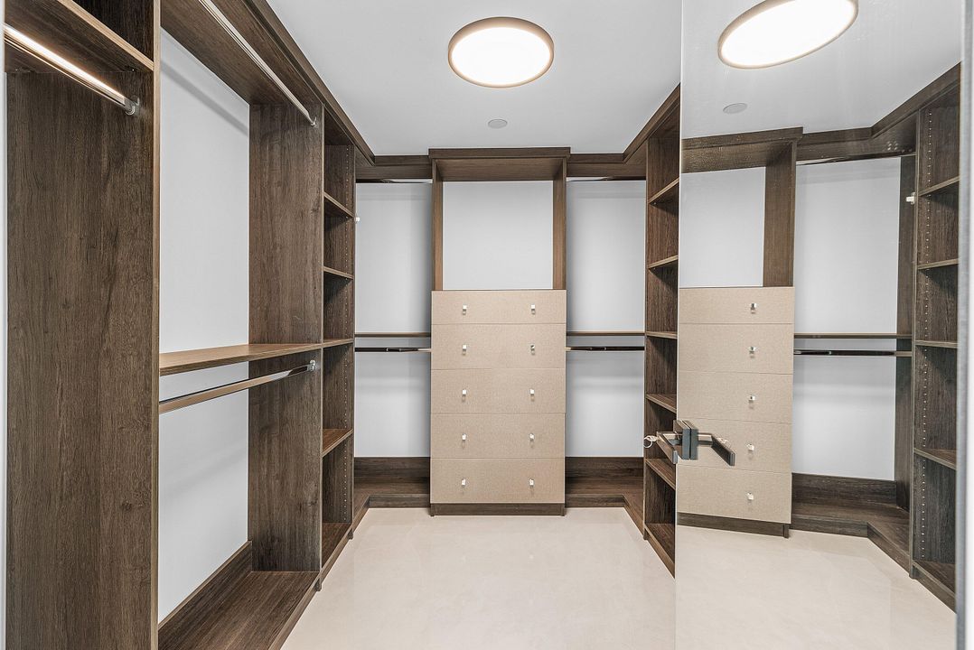 待售: $3,695,000 (2 贝兹, 2 浴室, 2659 平方英尺)