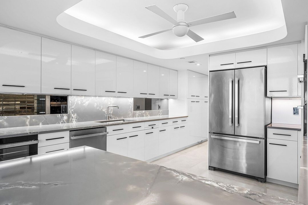 待售: $3,695,000 (2 贝兹, 2 浴室, 2659 平方英尺)