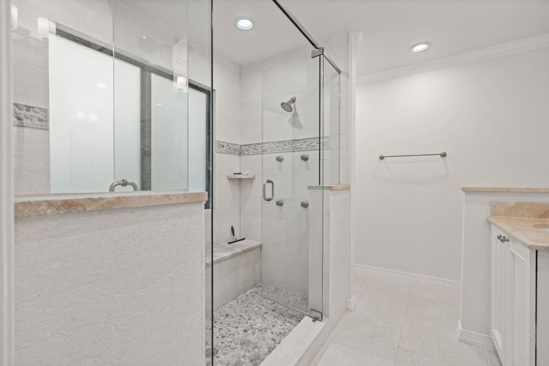 En Venta: $1,650,000 (5 camas, 4 baños, 2623 Pies cuadrados)