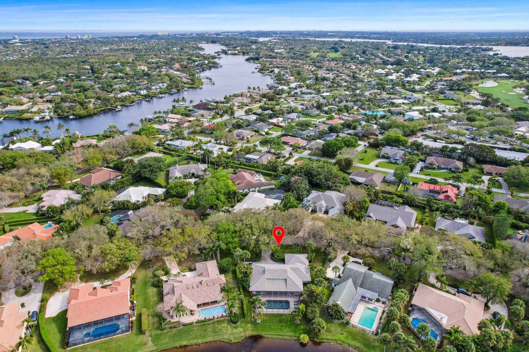 En Venta: $1,650,000 (5 camas, 4 baños, 2623 Pies cuadrados)