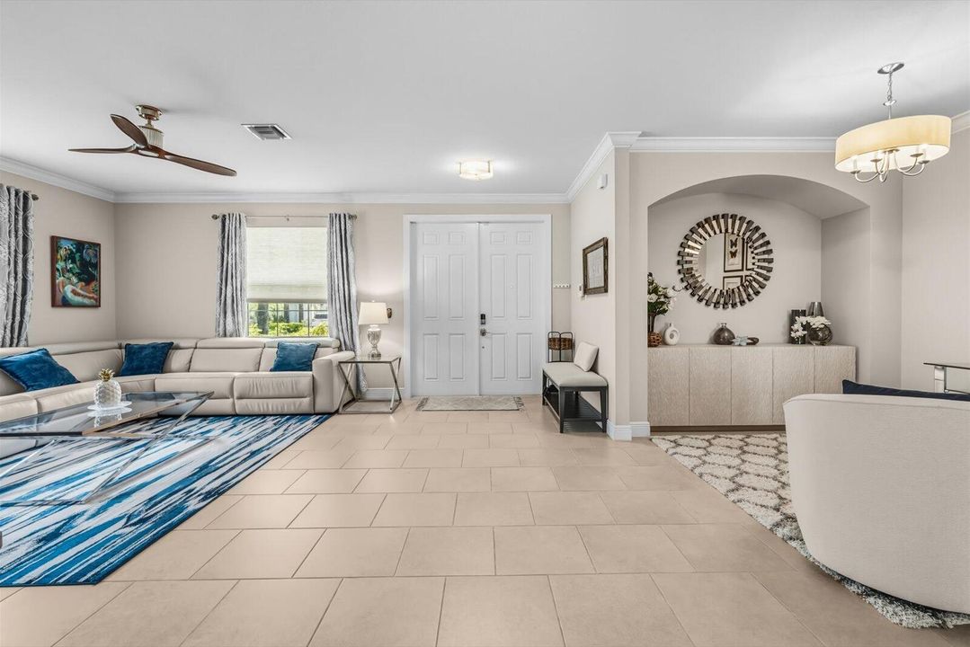 Под контрактом: $925,000 (4 спален, 3 ванн, 2444 Квадратных фут)