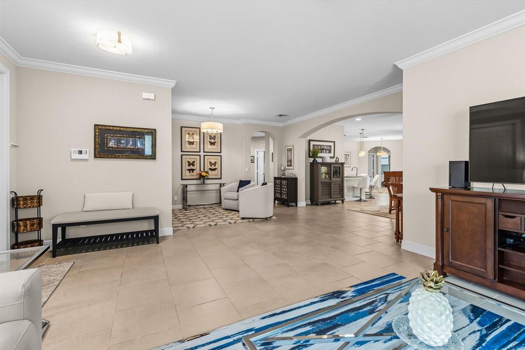 Под контрактом: $925,000 (4 спален, 3 ванн, 2444 Квадратных фут)