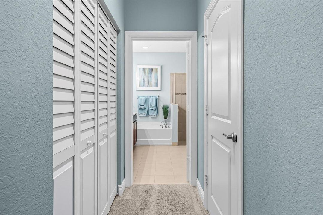 Под контрактом: $925,000 (4 спален, 3 ванн, 2444 Квадратных фут)