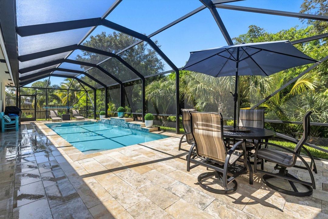 Под контрактом: $925,000 (4 спален, 3 ванн, 2444 Квадратных фут)