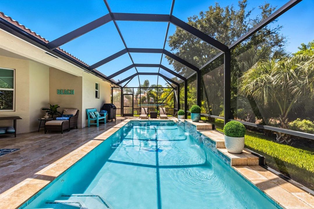 Под контрактом: $925,000 (4 спален, 3 ванн, 2444 Квадратных фут)