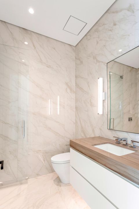 For Sale: $21,000,000 (7 beds, 8 baths, 7631 Square Feet)