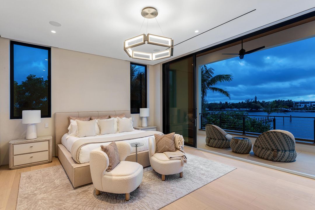 For Sale: $21,000,000 (7 beds, 8 baths, 7631 Square Feet)