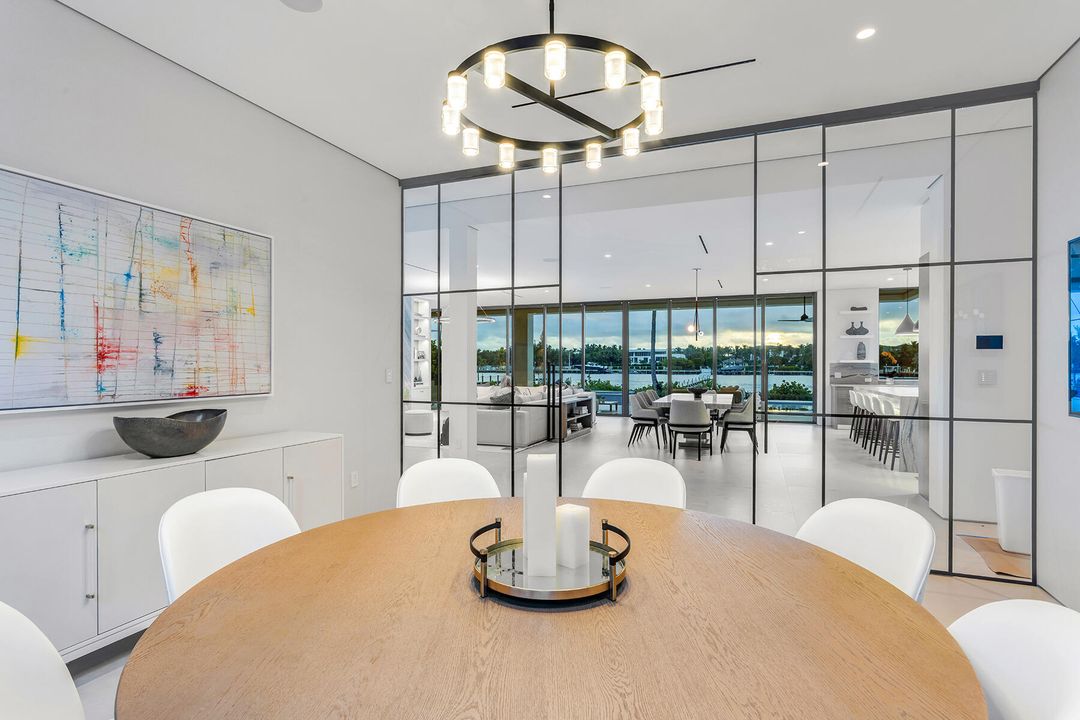 For Sale: $21,000,000 (7 beds, 8 baths, 7631 Square Feet)