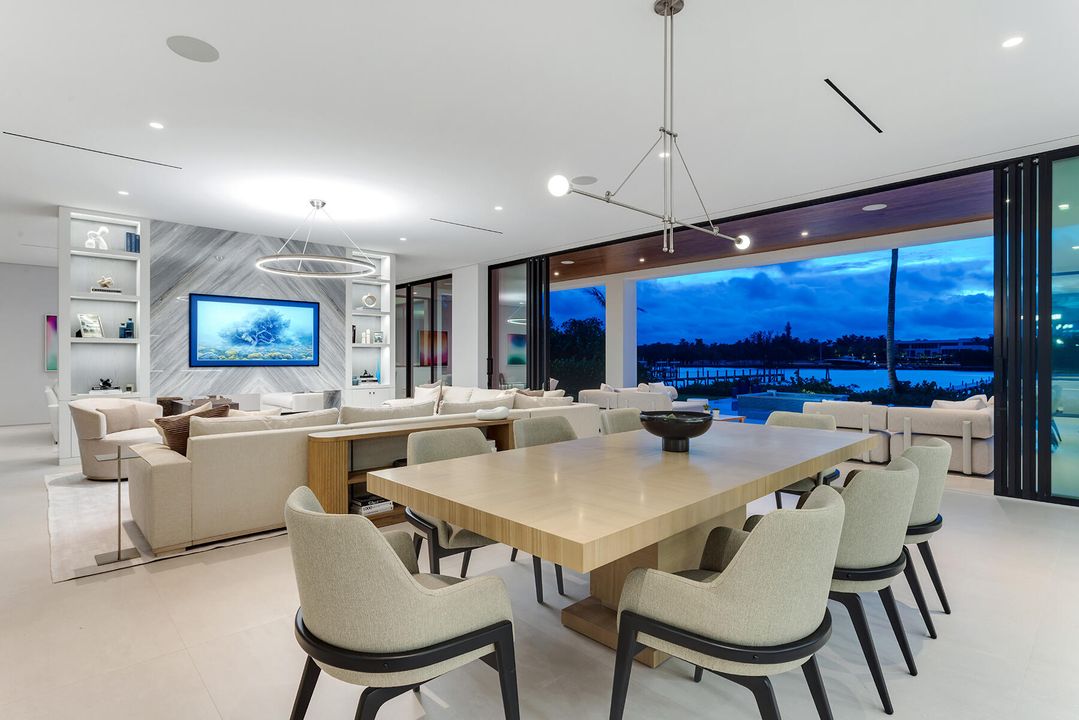 For Sale: $21,000,000 (7 beds, 8 baths, 7631 Square Feet)