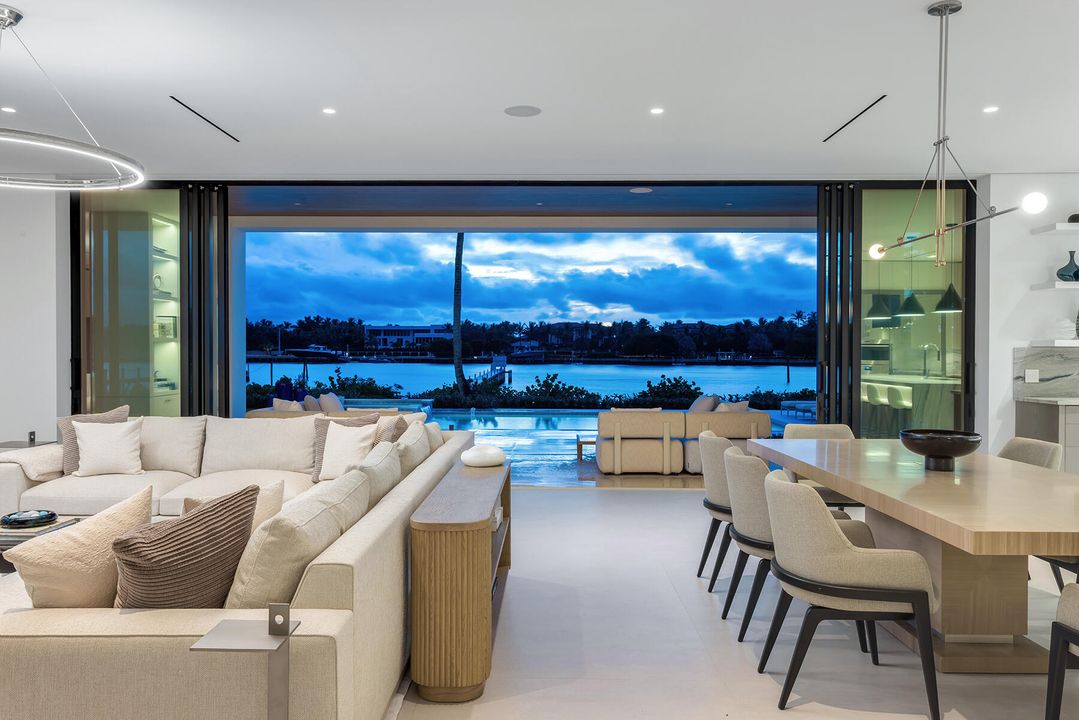 For Sale: $21,000,000 (7 beds, 8 baths, 7631 Square Feet)