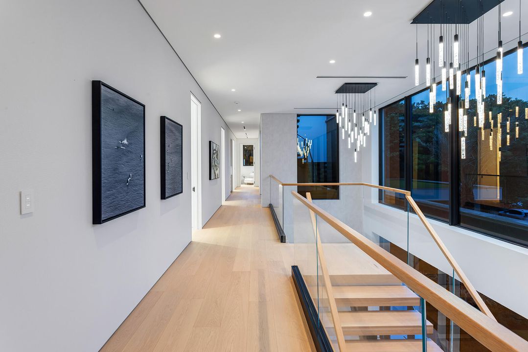 For Sale: $21,000,000 (7 beds, 8 baths, 7631 Square Feet)