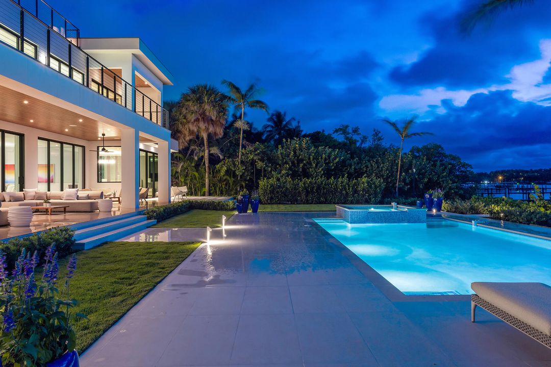 For Sale: $21,000,000 (7 beds, 8 baths, 7631 Square Feet)