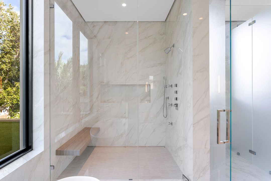 For Sale: $21,000,000 (7 beds, 8 baths, 7631 Square Feet)