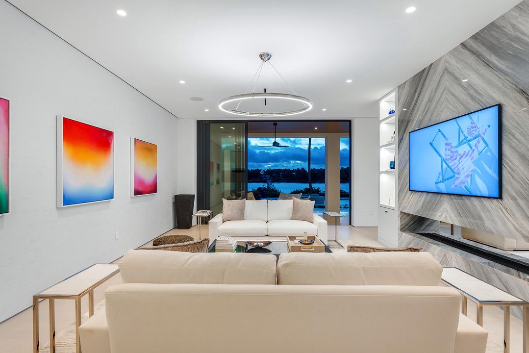 For Sale: $21,000,000 (7 beds, 8 baths, 7631 Square Feet)