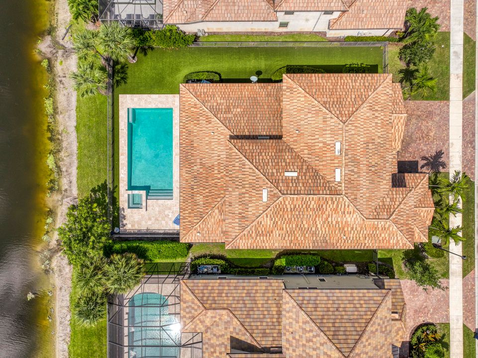 Active With Contract: $2,569,990 (5 beds, 6 baths, 5125 Square Feet)