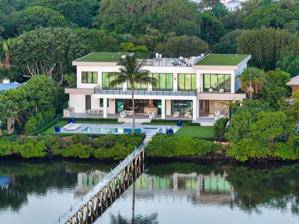 For Sale: $21,000,000 (7 beds, 8 baths, 7631 Square Feet)