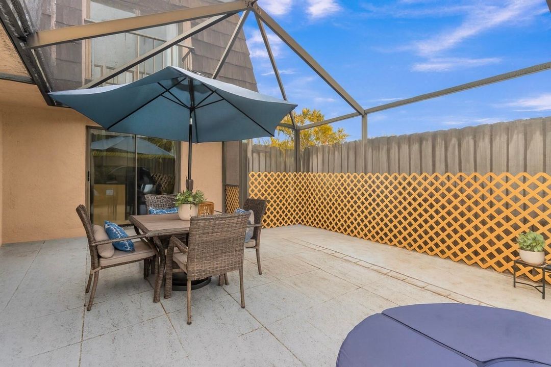 待售: $225,000 (2 贝兹, 2 浴室, 1170 平方英尺)