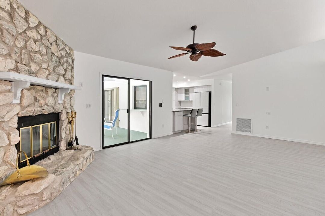 待售: $649,900 (3 贝兹, 3 浴室, 2341 平方英尺)