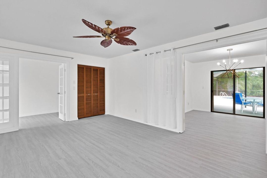 待售: $649,900 (3 贝兹, 3 浴室, 2341 平方英尺)